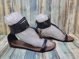 Mea Shadows Leather Ankle Strap Thong Sandals Studded Black Size 8M